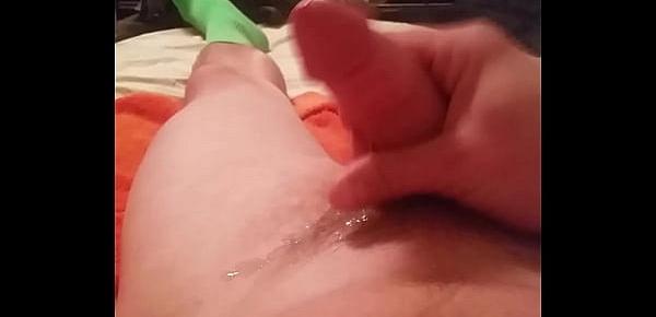  Jerking off after getting home from the gym